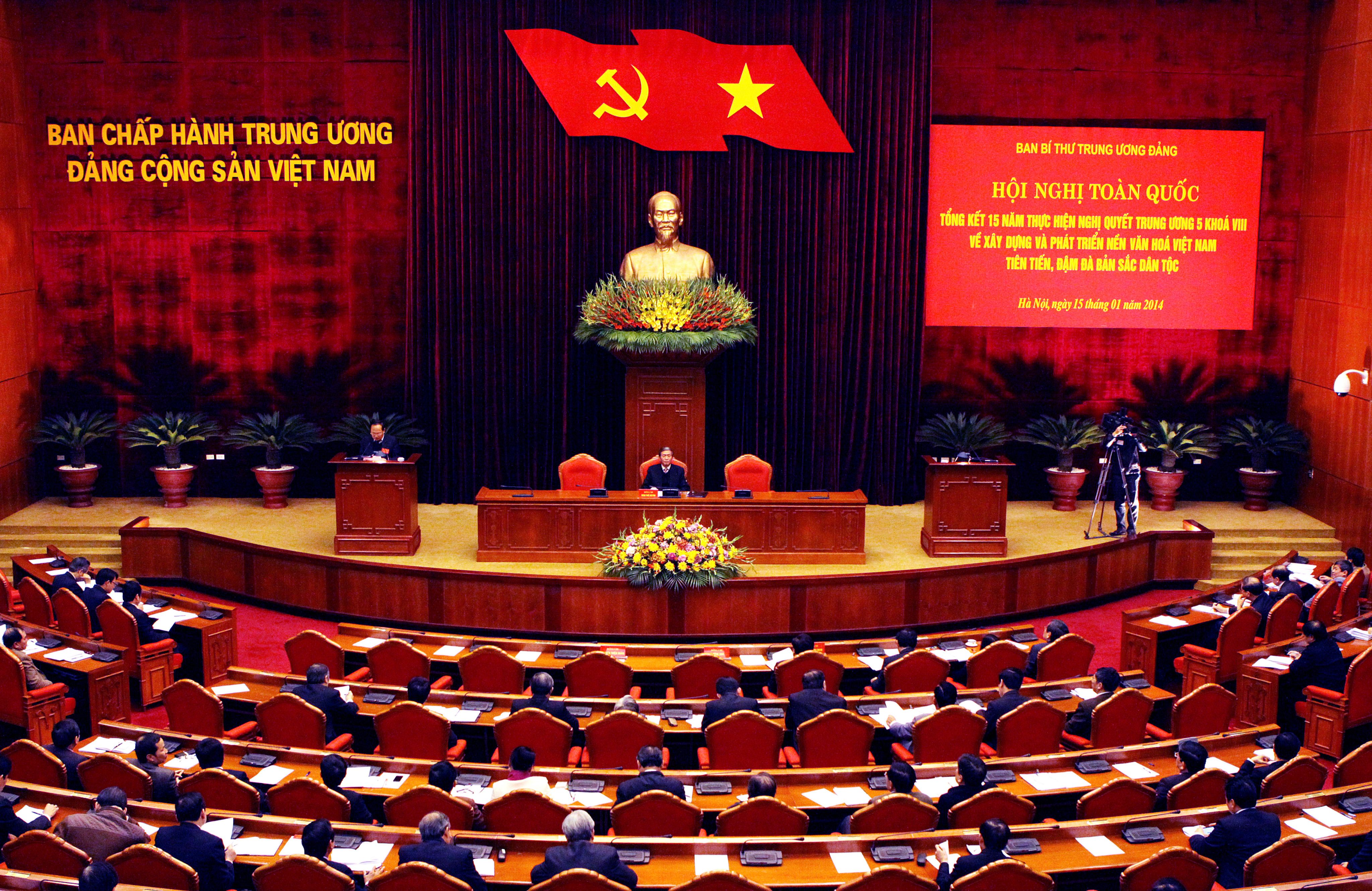 Toàn cảnh Hội nghị toàn quốc tổng kết 15 năm thực hiện Nghị quyết Trung ương 5 khóa VIII về xây dựng và phát triển nền văn hóa Việt Nam tiên tiến, đậm đà bản sắc dân tộc